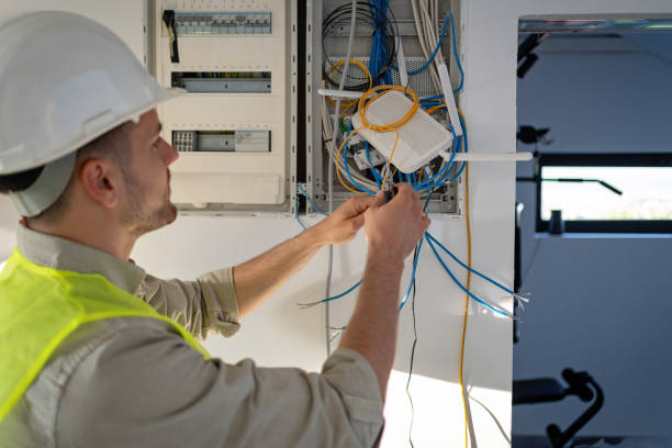 Best Licensed Electrician  in Buenaventura Lakes, FL
